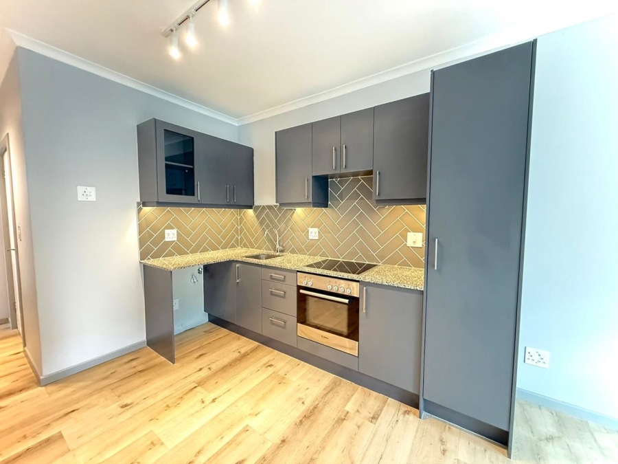 To Let 2 Bedroom Property for Rent in Wynberg Upper Western Cape